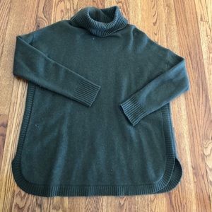 Vineyard Vines cashmere turtleneck